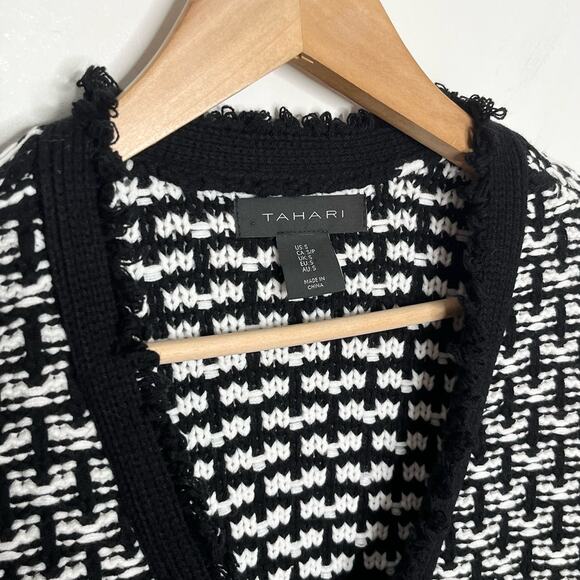 Tahari Womens Chunky Knit Cardigan Sweater Small Black White Pockets Preppy - Picture 4 of 11